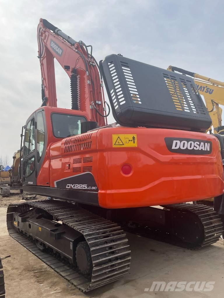Doosan DX 220 LC-9C Escavatori cingolati