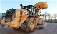 CAT 966M Pale gommate