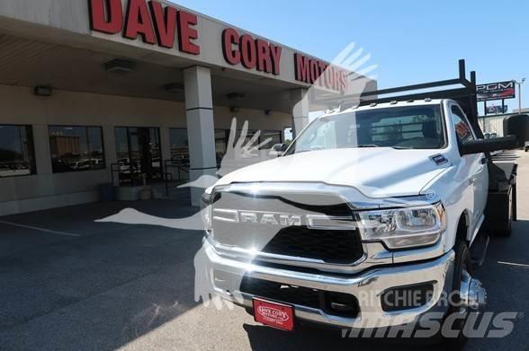 RAM 3500 HD Camion con sponde ribaltabili
