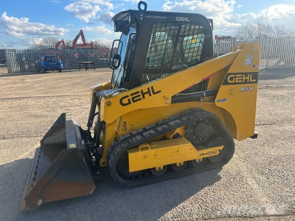 Gehl RT135 Mini Pale Gommate