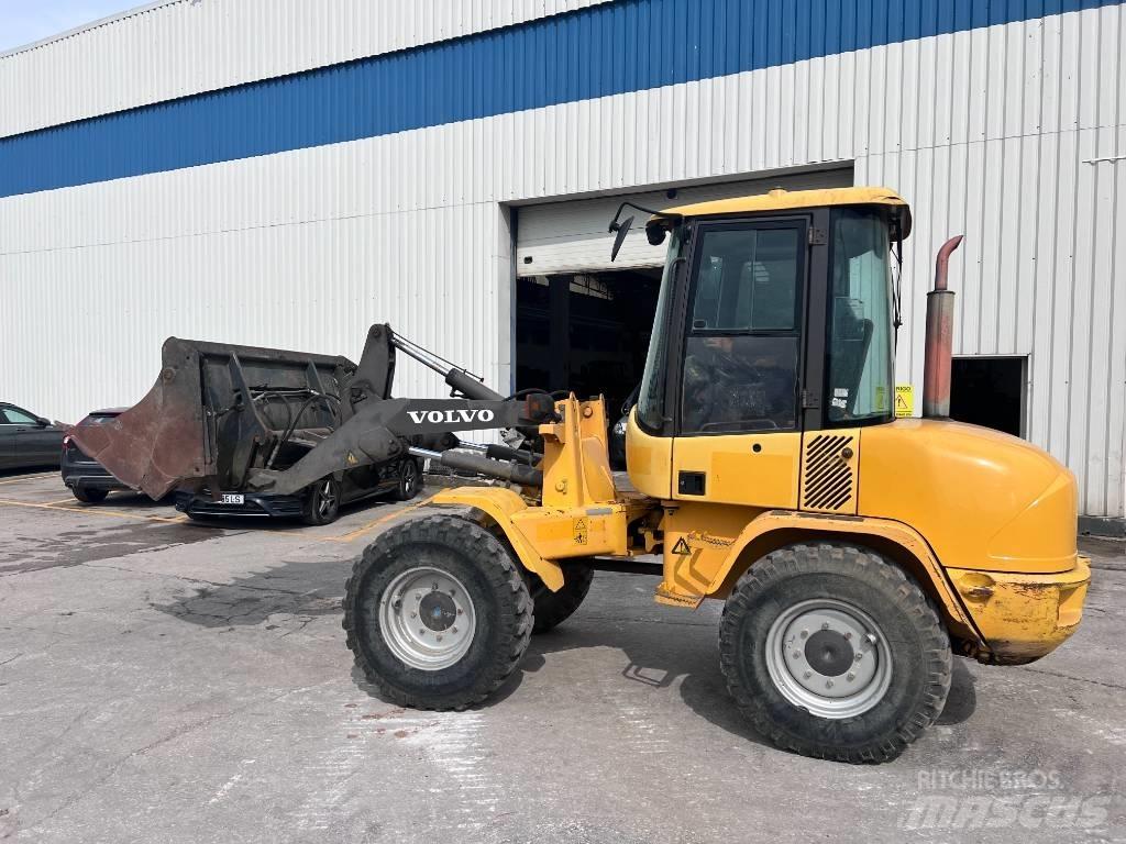 Volvo L 30 B Pale gommate