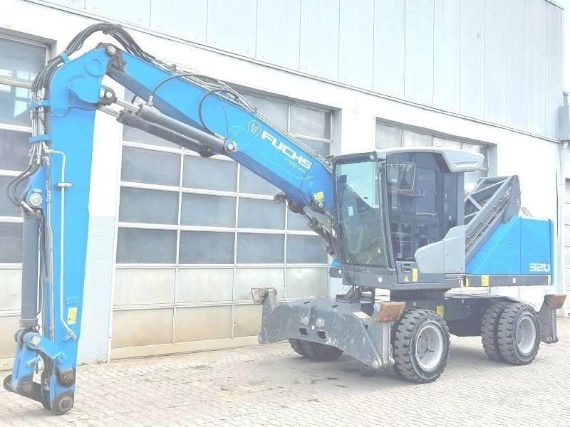 Fuchs MHL 320 F Movimentazione rifiuti