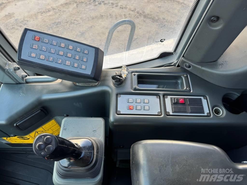 Liebherr L 550 Pale gommate