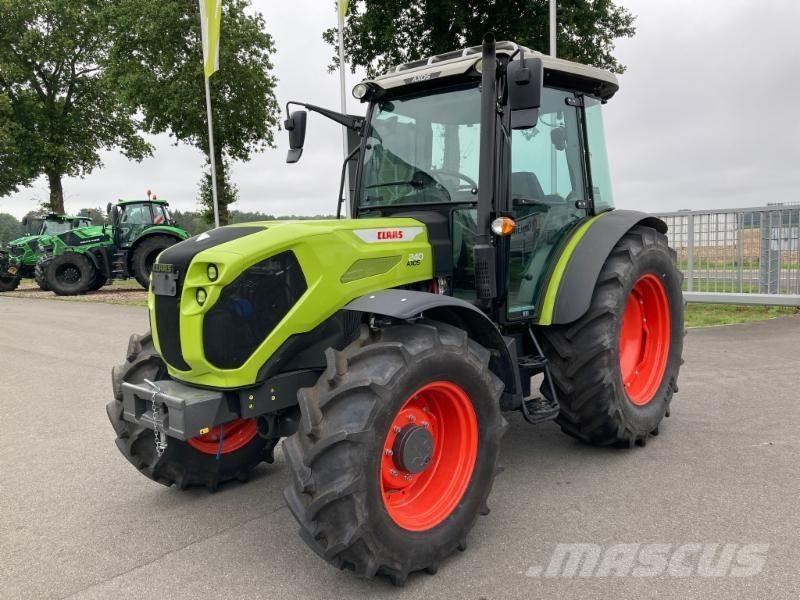 CLAAS AXOS 240 Trattori