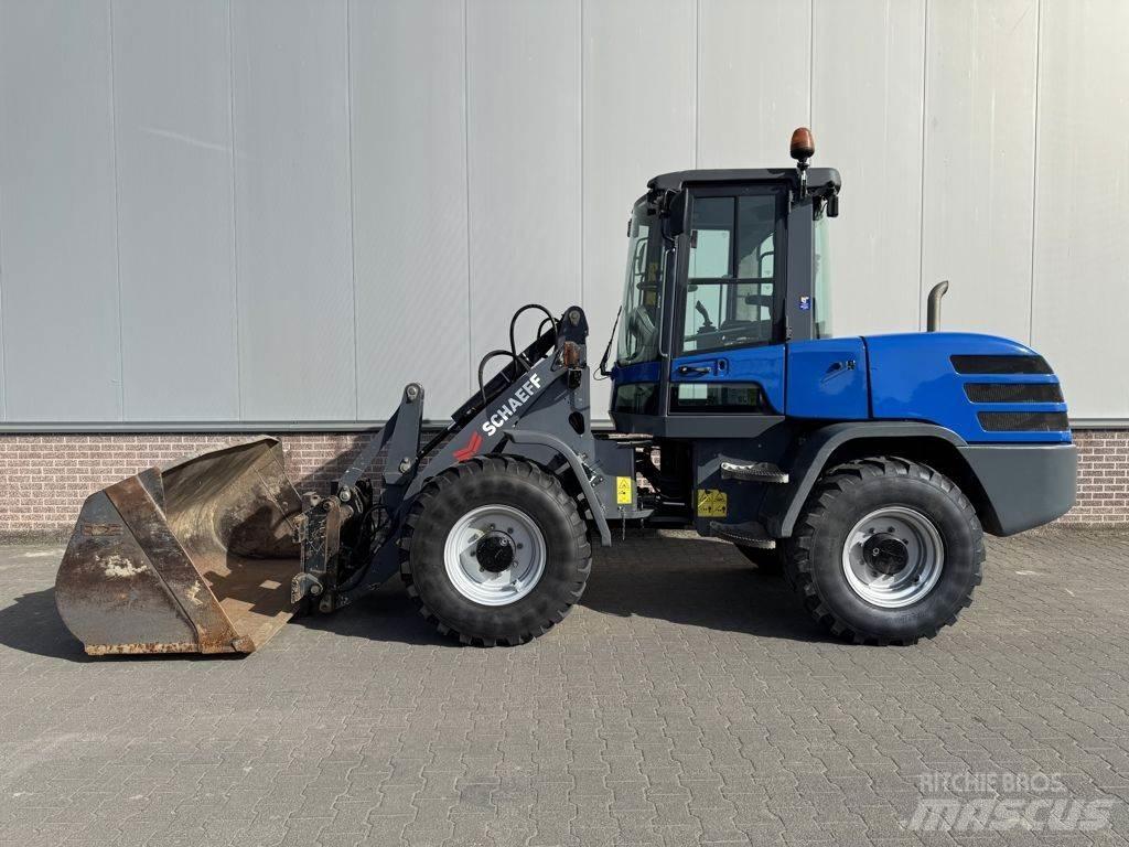 Schaeff TL100 Pale gommate