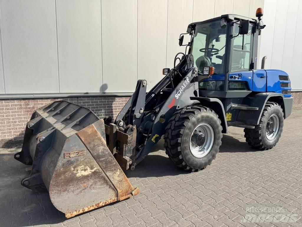 Schaeff TL100 Pale gommate
