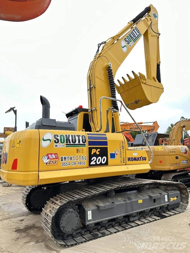 Komatsu PC 200-8 Escavatori cingolati