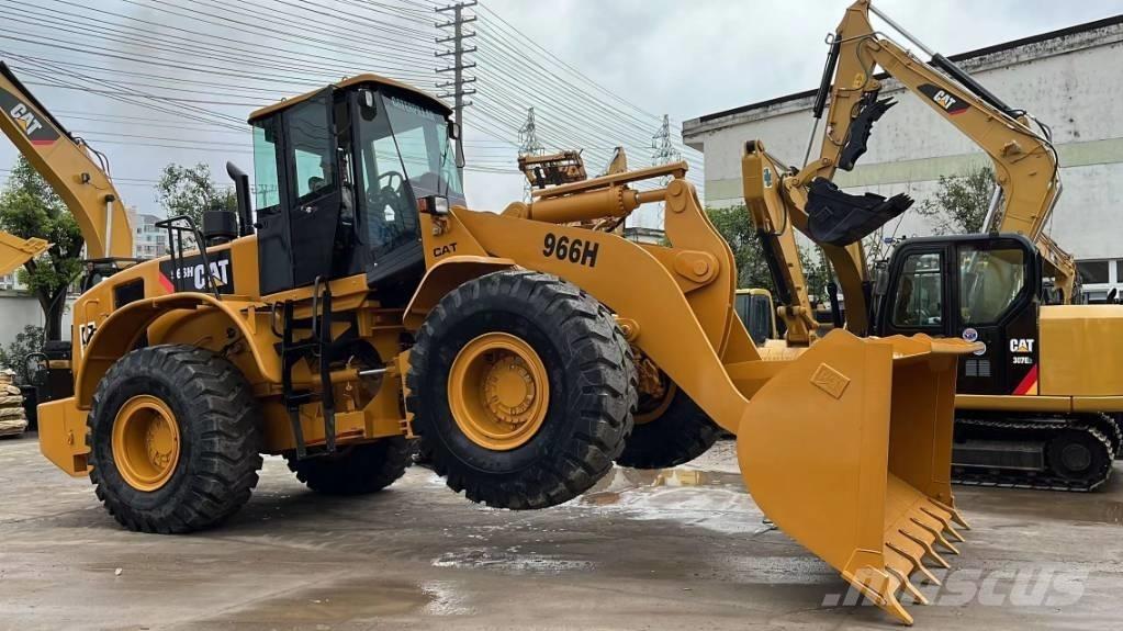 CAT 966 H Pale gommate