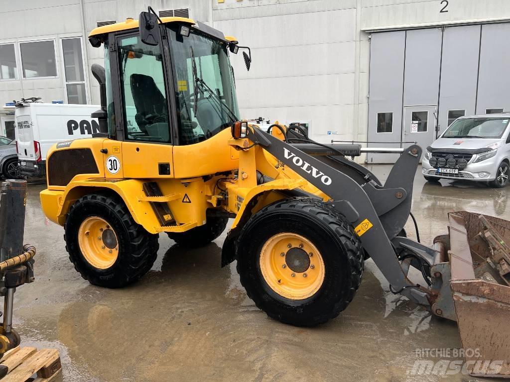 Volvo L 35 G Pale gommate