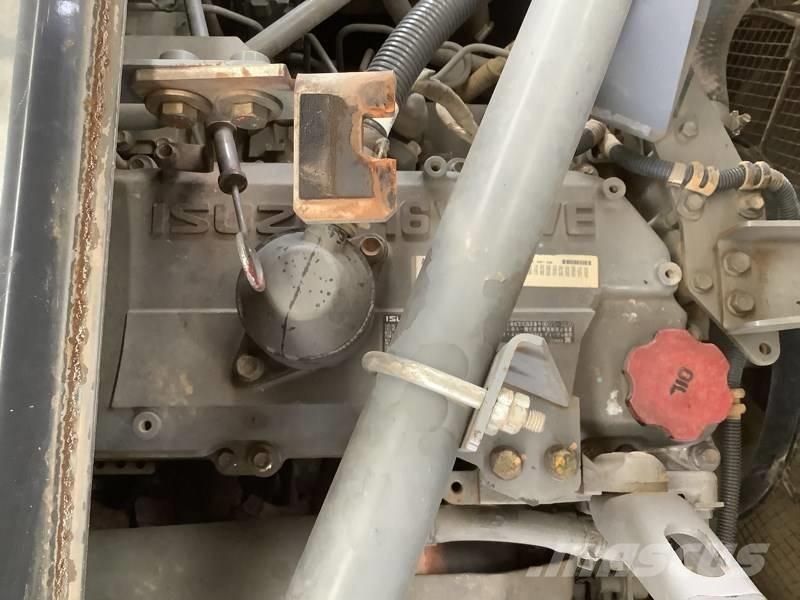 Hitachi ZX 210 LC-5B Escavatori cingolati