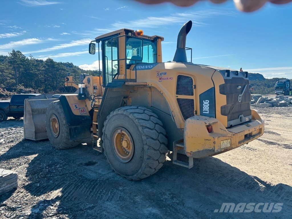 Volvo L 180 G Pale gommate