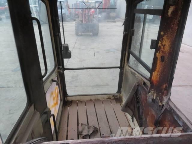 Schaeff HML 22 Cabine e interni