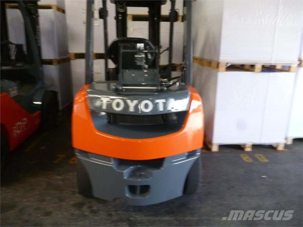 Toyota 02-8FGF25 Carrelli elevatori GPL