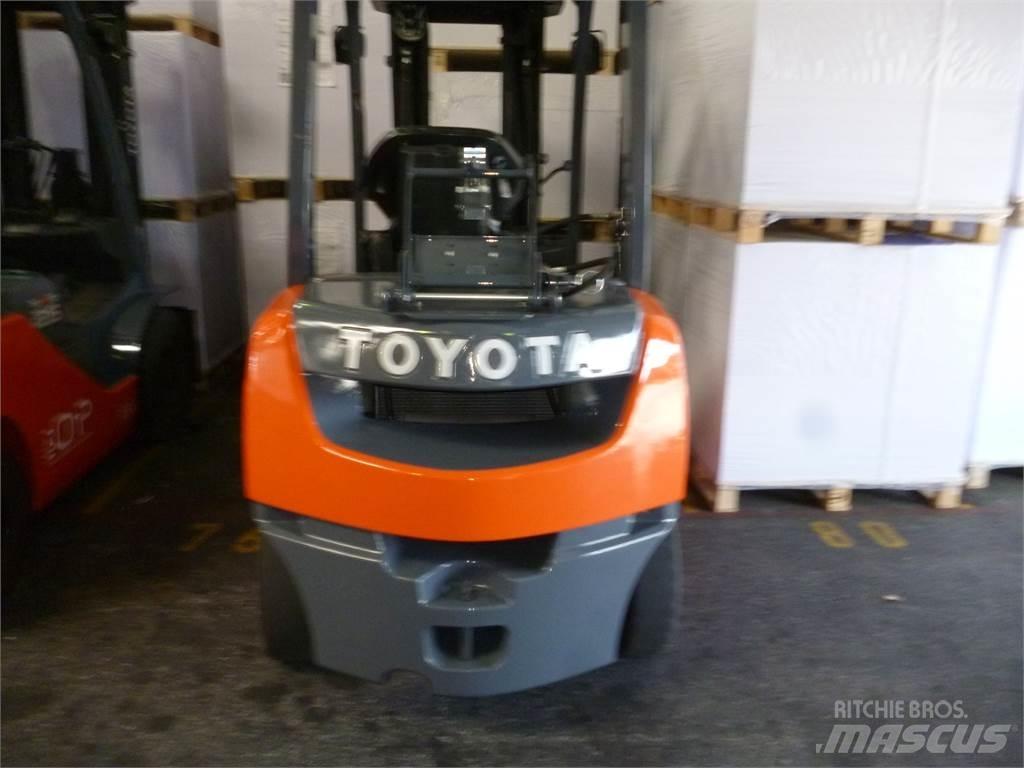 Toyota 02-8FGF25 Carrelli elevatori GPL