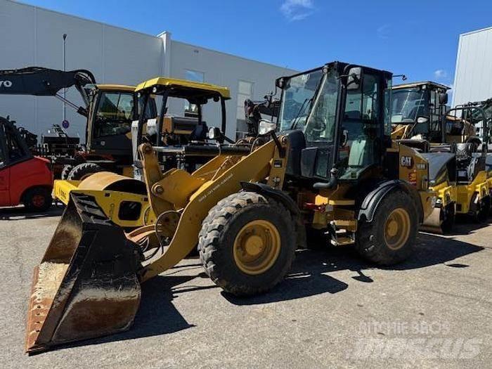 CAT 908M Pale gommate