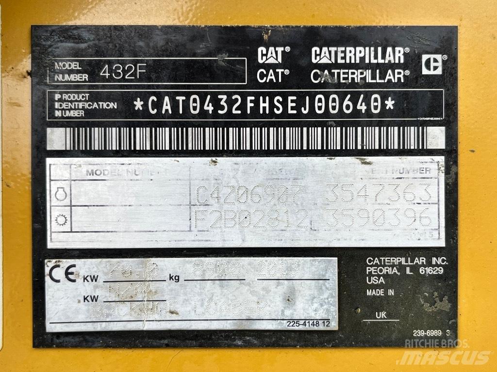 CAT 432 F Terne