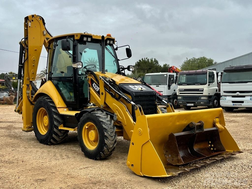 CAT 432 F Terne