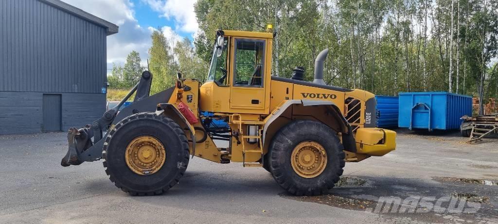 Volvo L 120 E Pale gommate