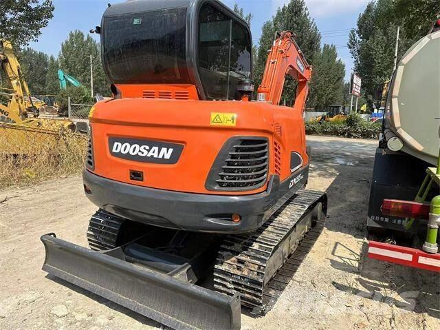 Doosan DX55 Miniescavatori