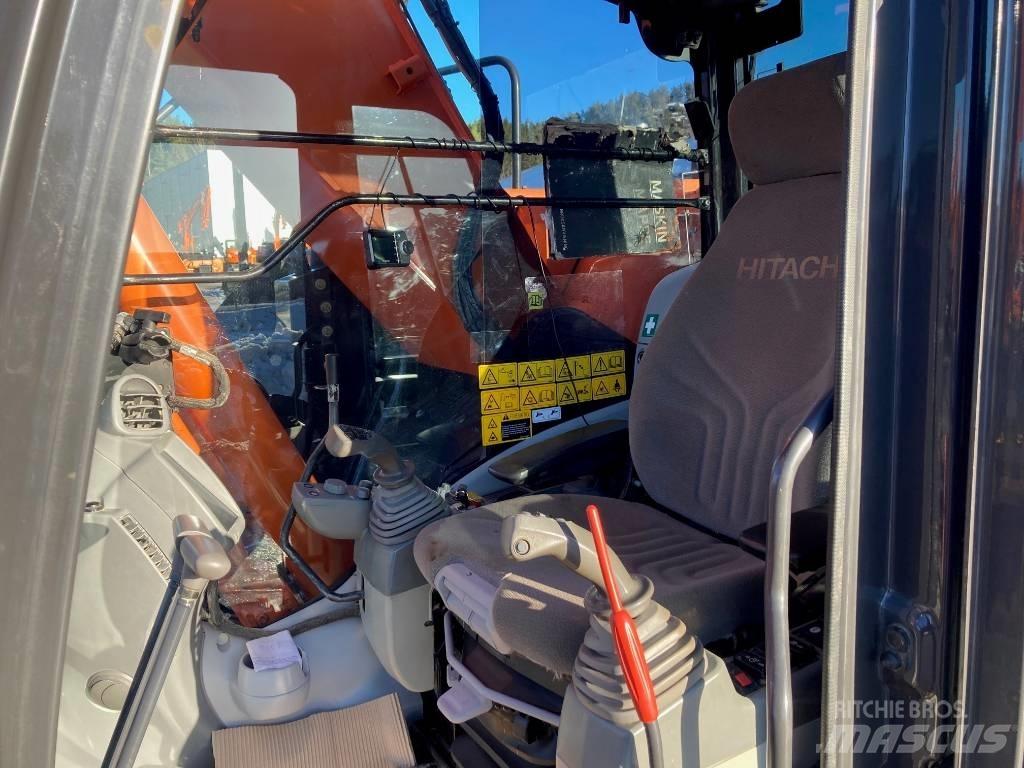 Hitachi ZX225USLC-5 Escavatori cingolati