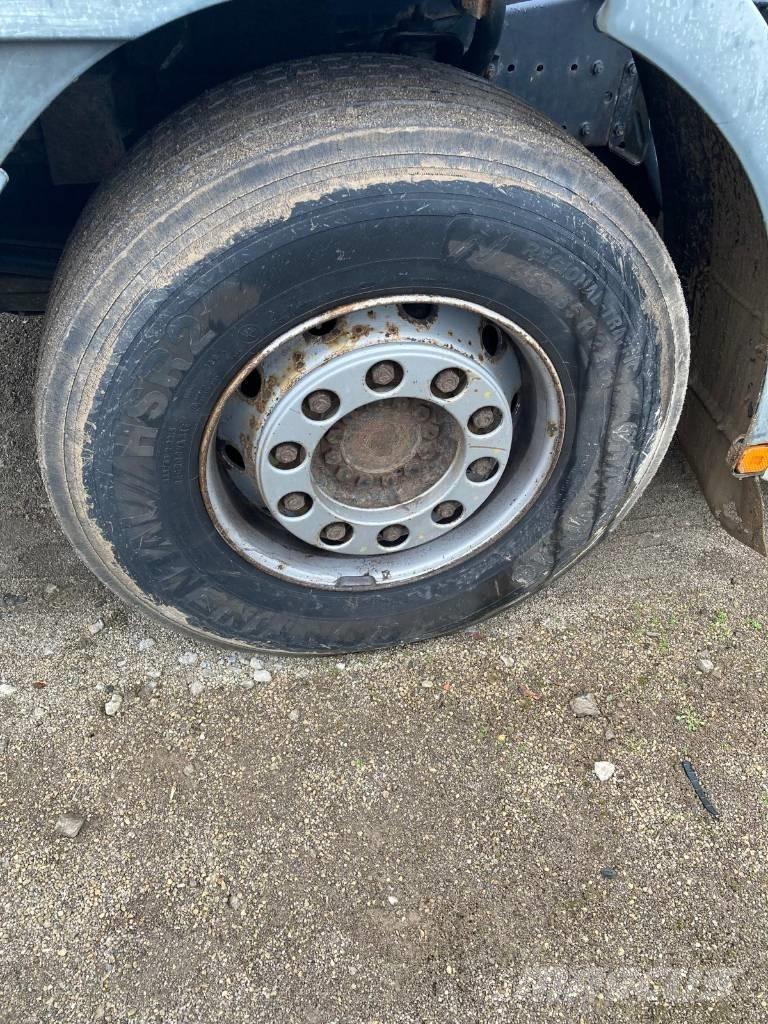MAN FE 360 A Camion con gancio di sollevamento