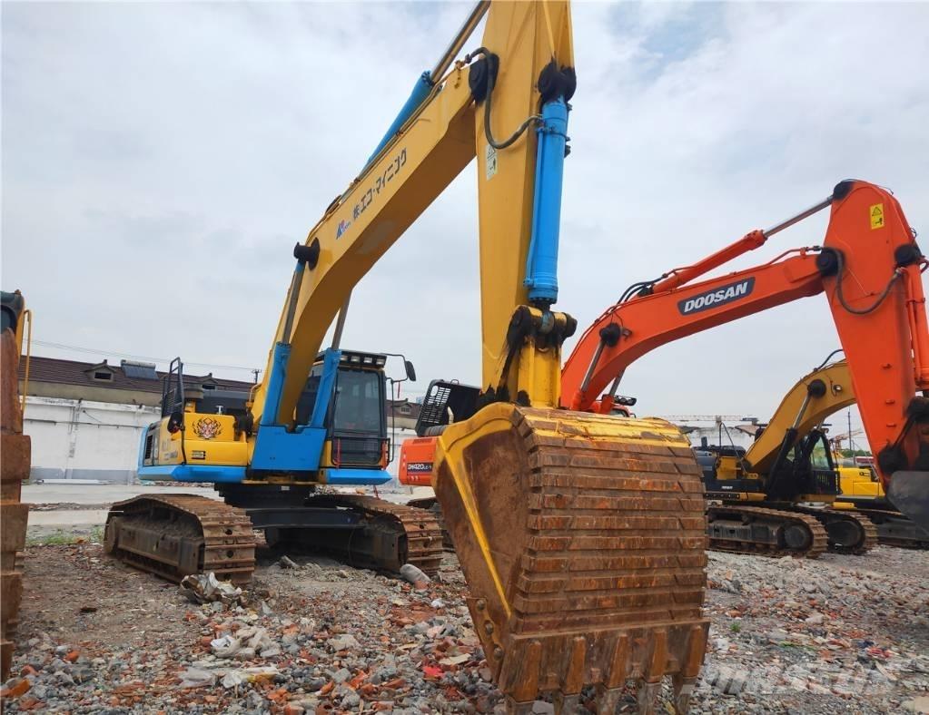 Komatsu PC460-8 Escavatori cingolati