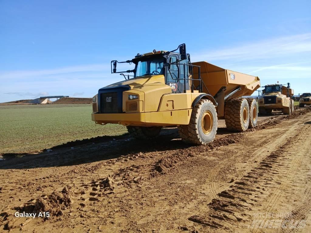 CAT 745 Dumpers articolati