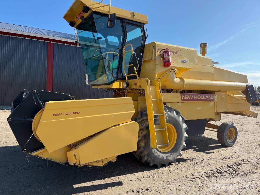 New Holland 8030 12´ Mietitrebbiatrici