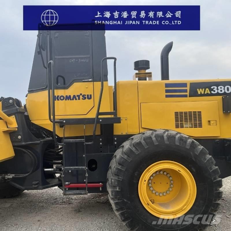 Komatsu WA 380 Pale gommate