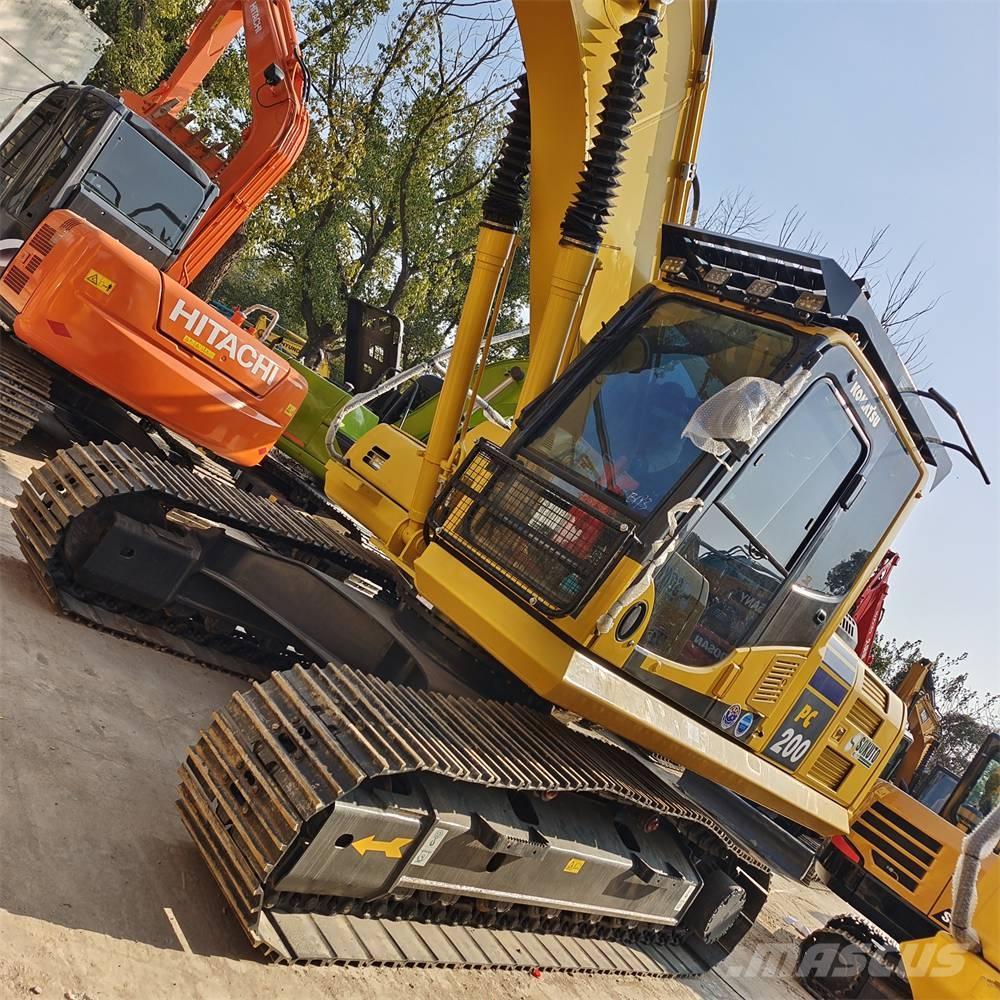 Komatsu PC200-8 Escavatori cingolati