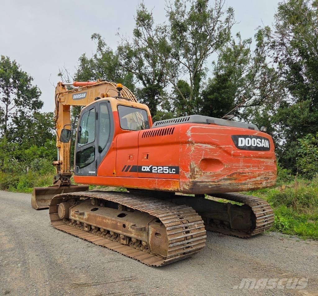 Doosan DX 225 LC Escavatori cingolati