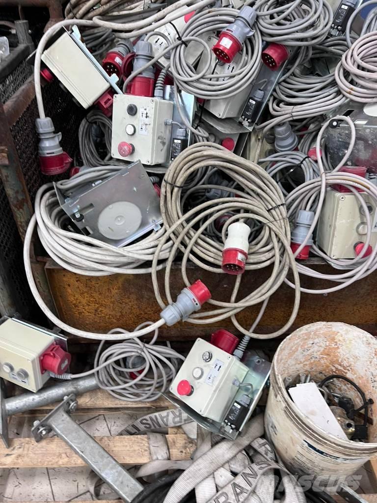 Geda 300 Z-ZP Montacarichi da cantiere
