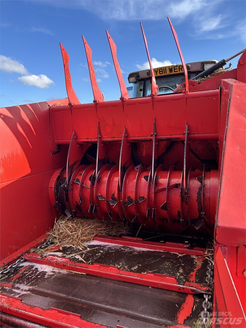 TEAGLE TOMAHAWK 808S Trinciatrici, tagliatrici e srotolatrici per balle