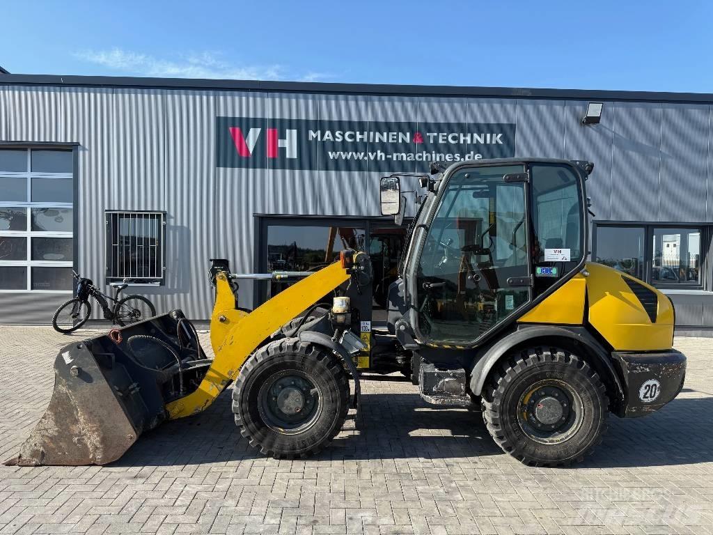 Komatsu WA 70-6 Pale gommate