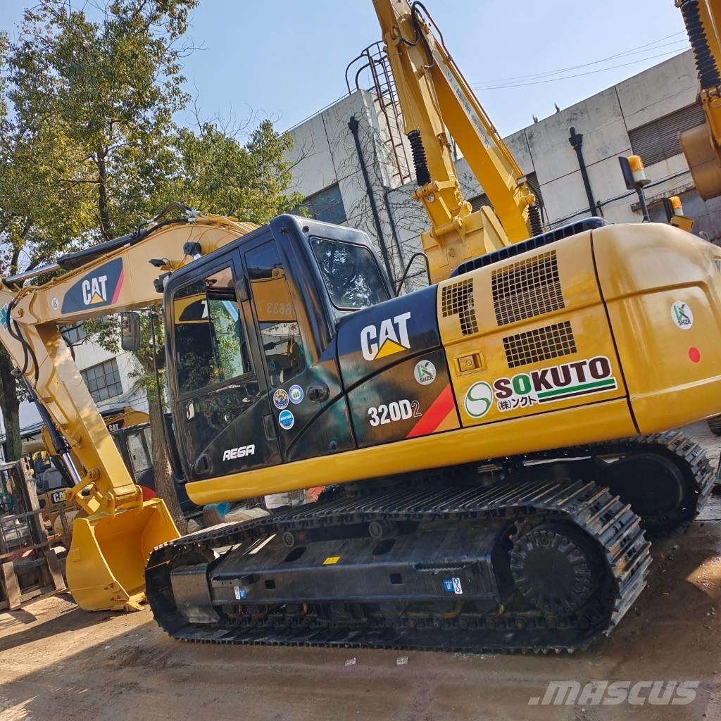 CAT 320 D2 Escavatori cingolati