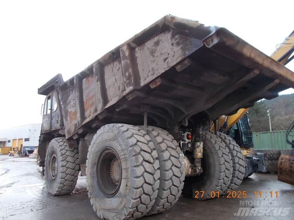 CAT 775G Dumper a telaio rigido