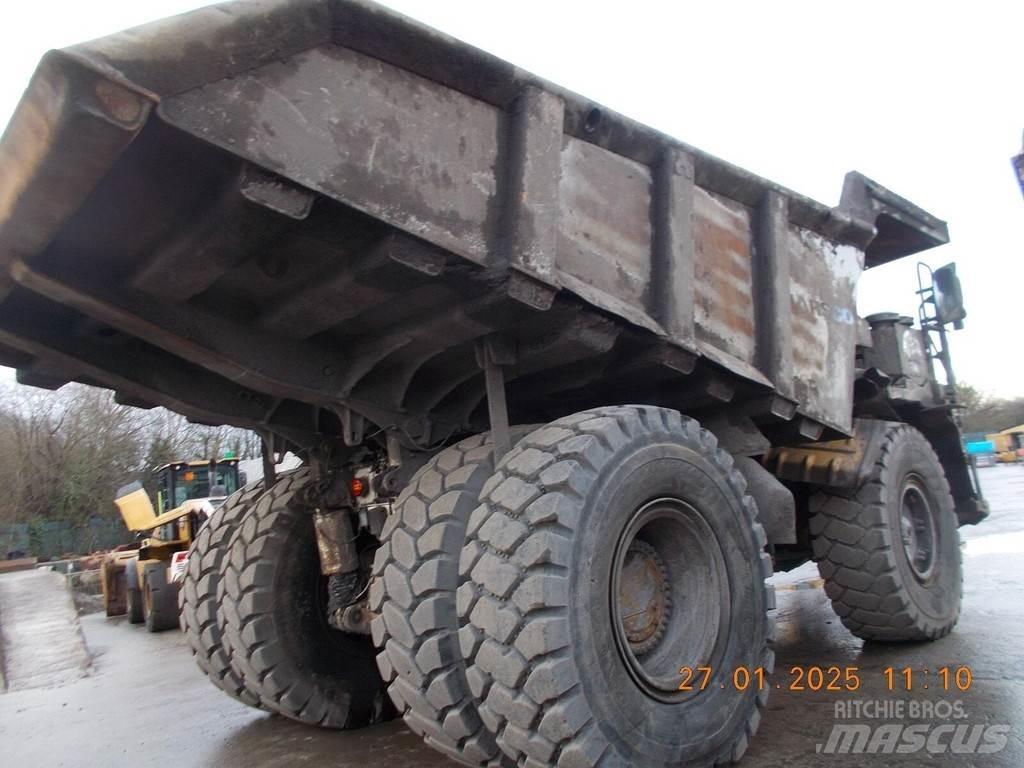 CAT 775G Dumper a telaio rigido