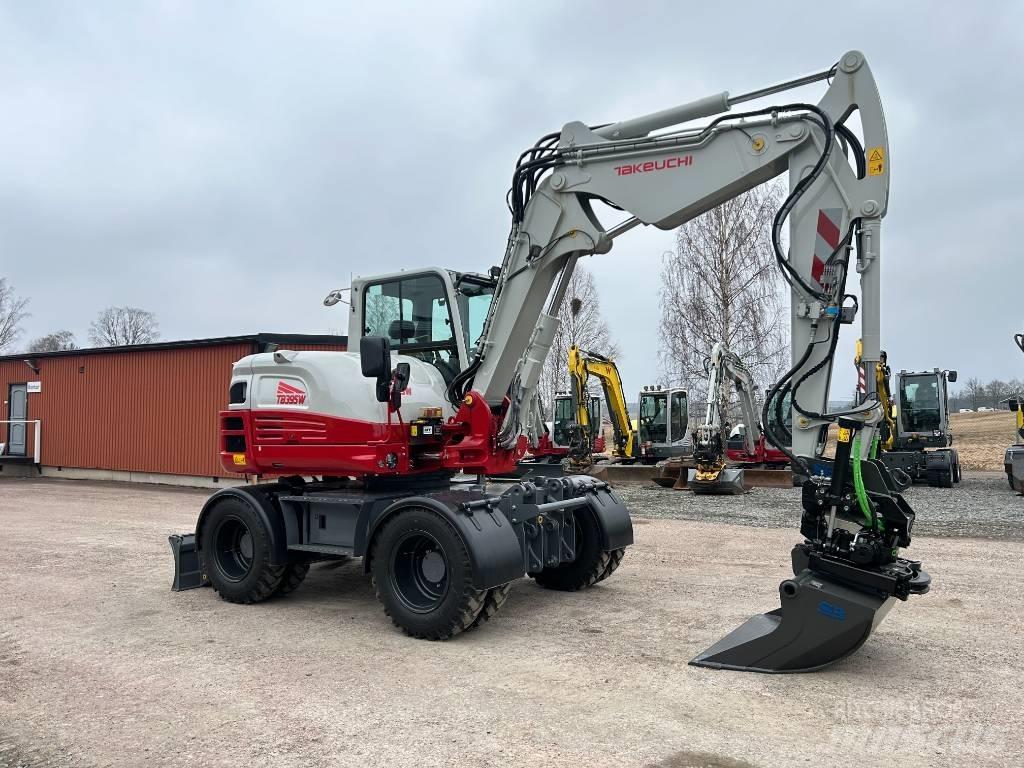 Takeuchi TB395W Escavatori gommati