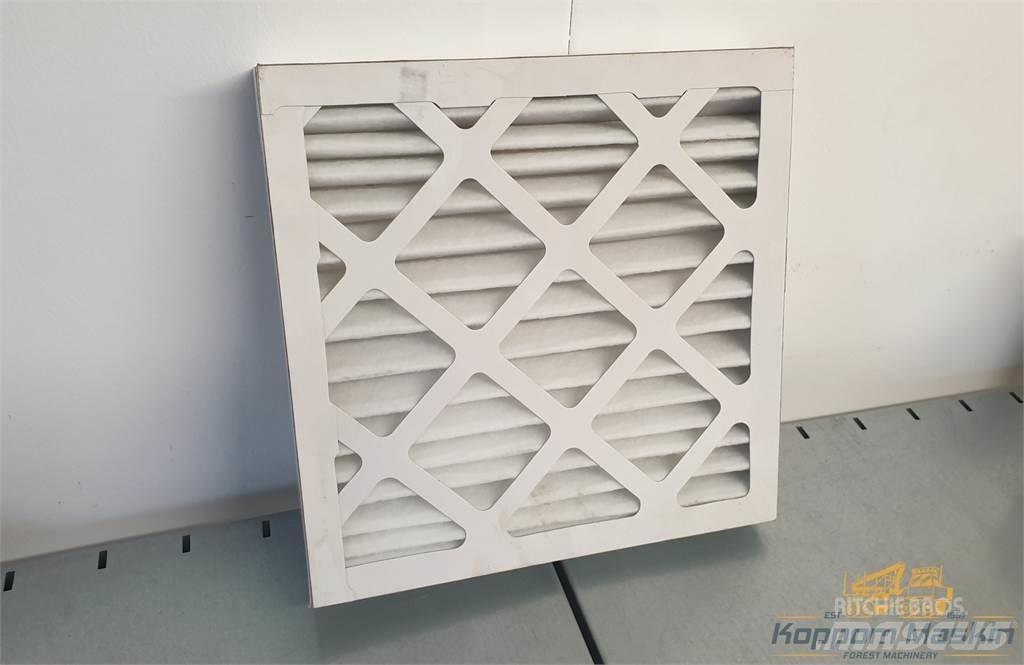  FMG/Ösa 9300685 Cabine e interni