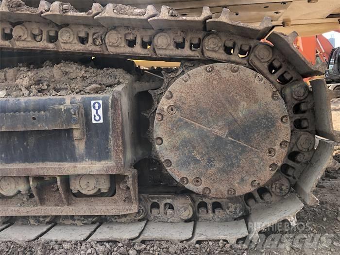 Komatsu PC450-8 Escavatori cingolati