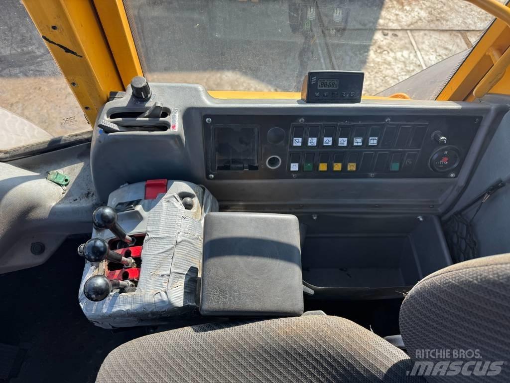 Volvo L 110 E Pale gommate