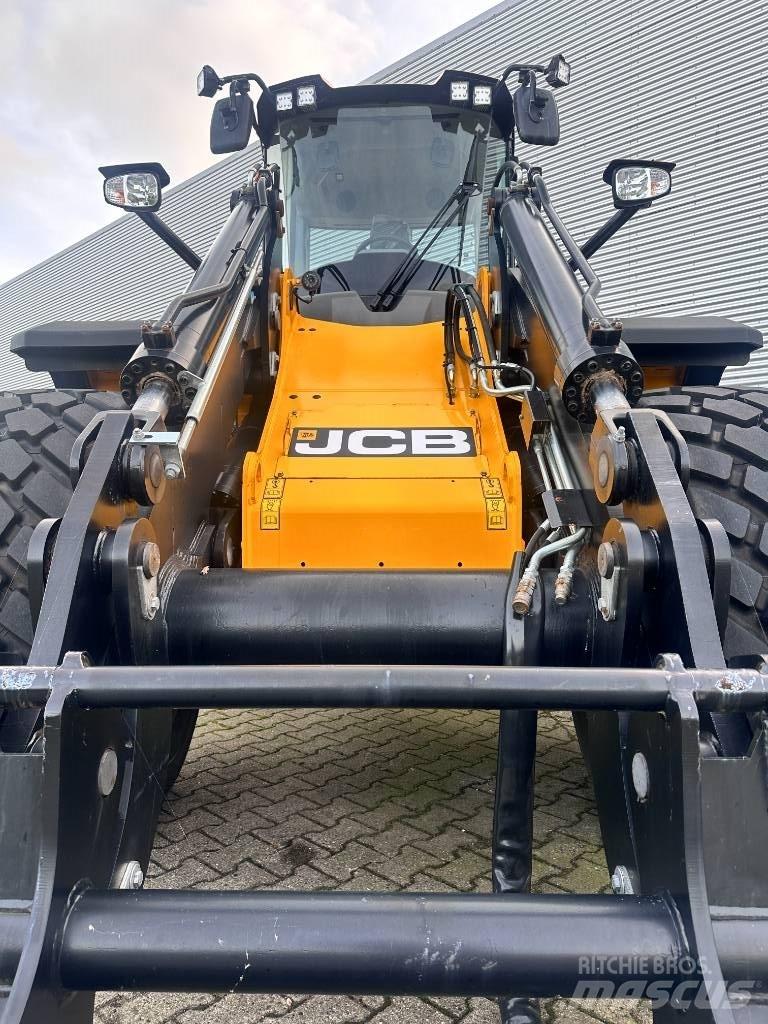 JCB 457 - Fabriksny Pale gommate