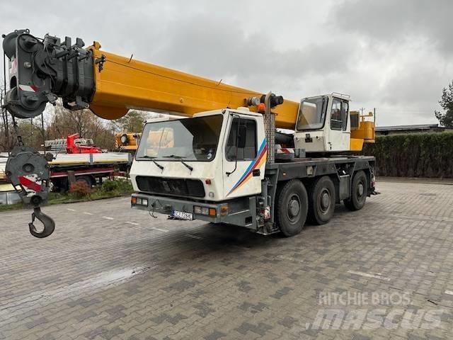 Grove GMK 3050 Gru per tutti i terreni