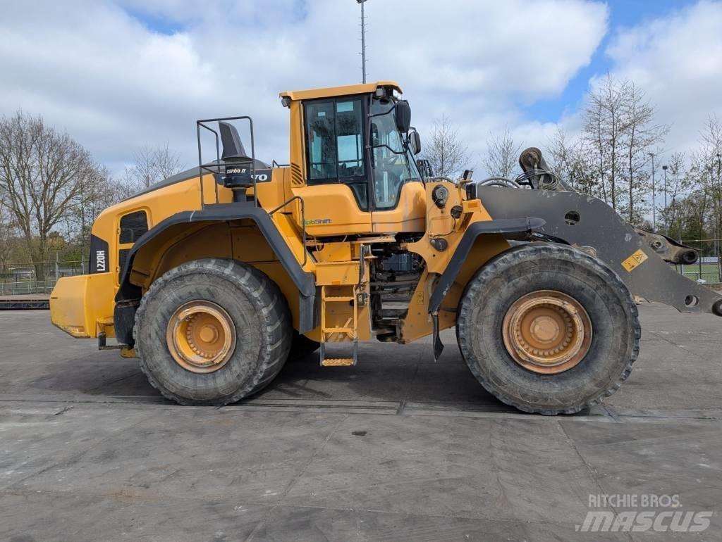 Volvo L 220 H Pale gommate