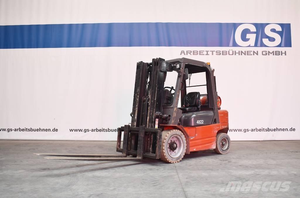 Manitou CG 30 P Carrelli elevatori GPL