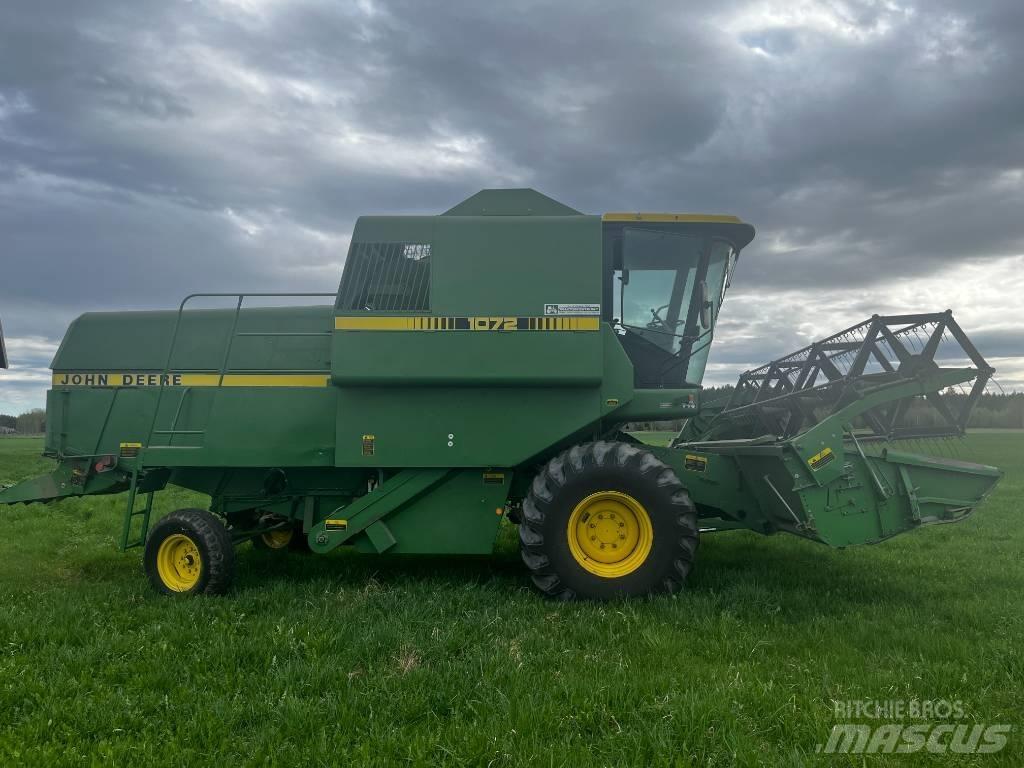 John Deere 1072 Mietitrebbiatrici