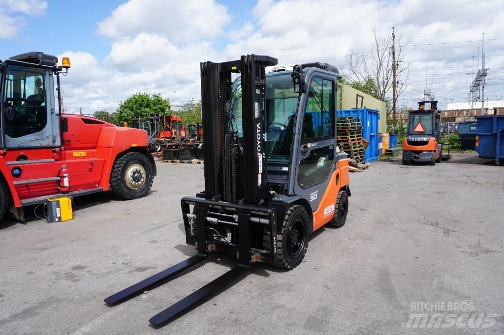 Toyota 56-8FD30F Carrelli elevatori diesel