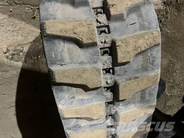 Komatsu PC 26 MR-3 Miniescavatori