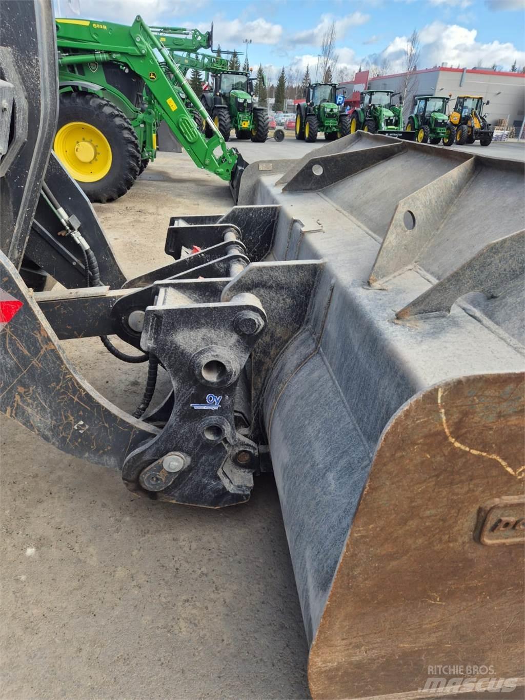 Develon DL320-7 Pale gommate