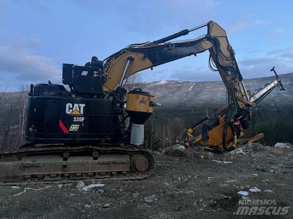 CAT 335 F L CR Perforatrici di superficie